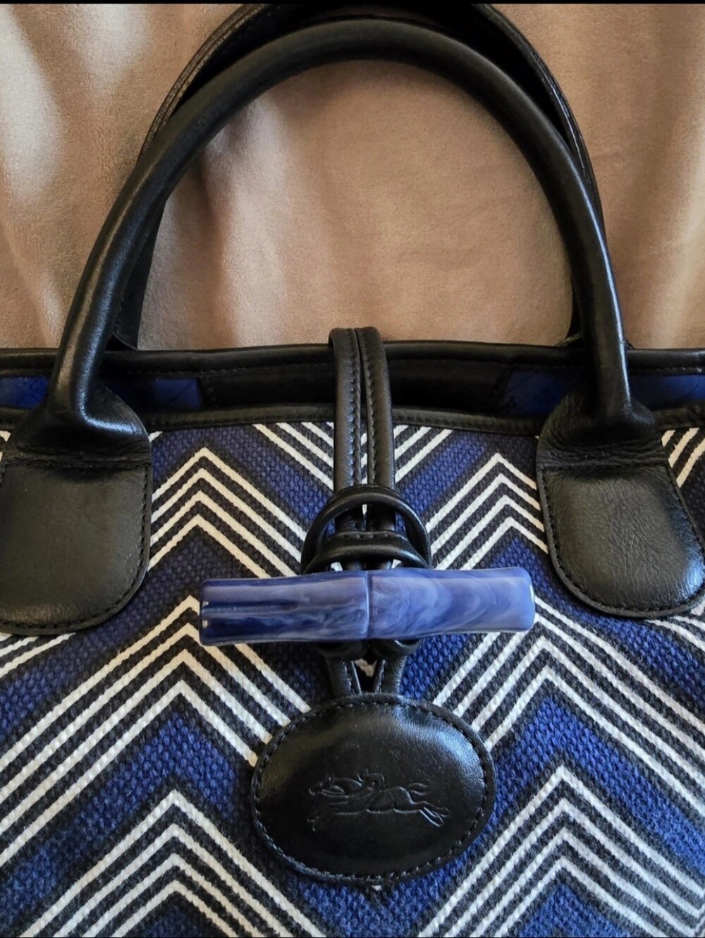 *RARE* LONGCHAMP Canvas Chevron Horse Logo Hand Tote Bag Toggle Button Open Top - Picture 2 of 16